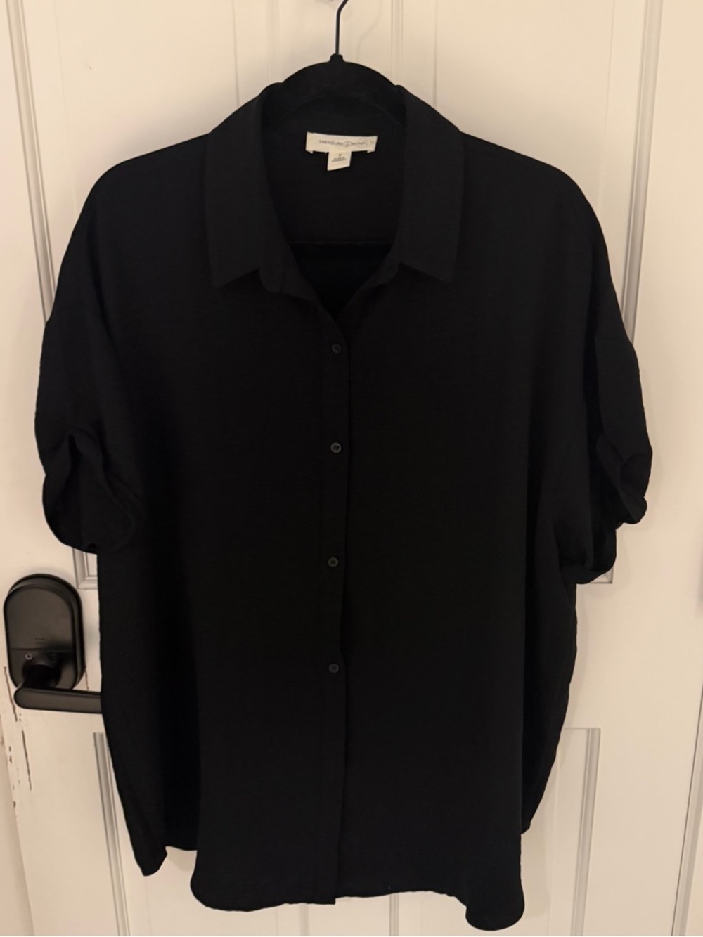 Black Button-Front Relaxed Women's Shirt - Picture 7 of 7
